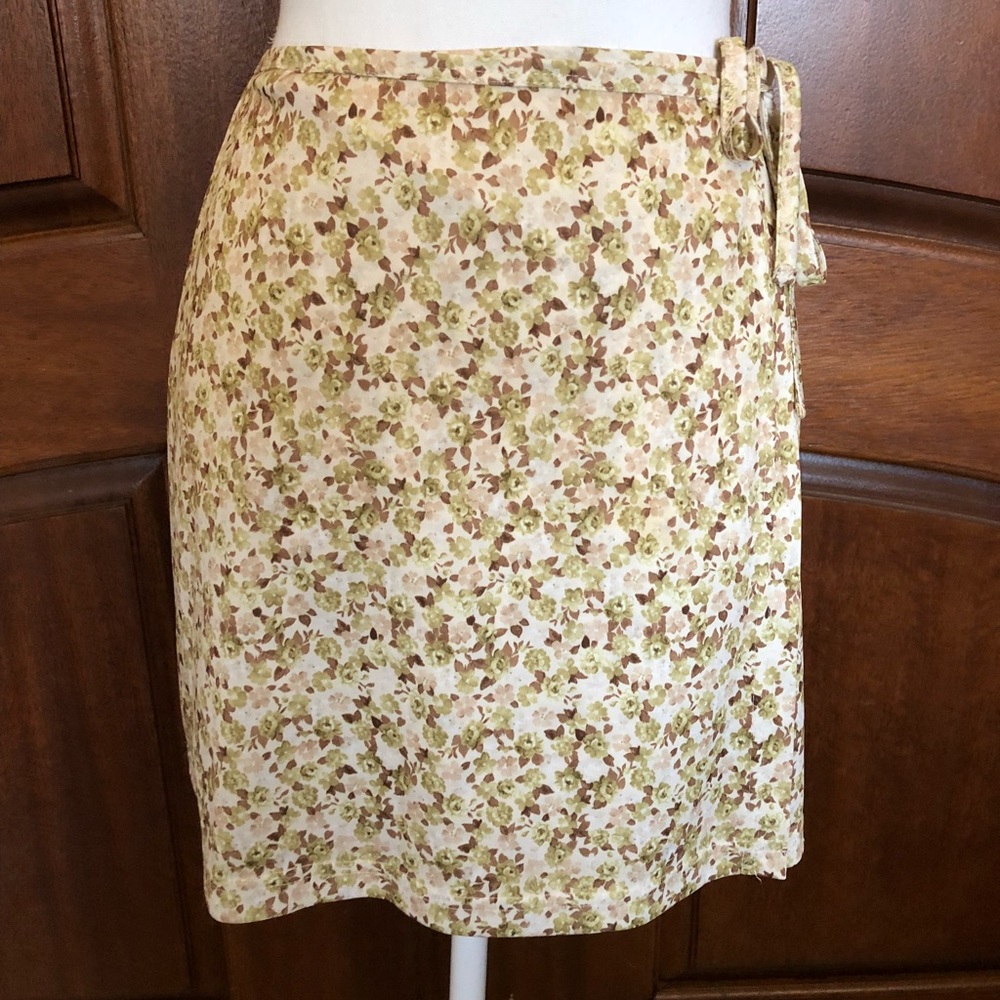 Mini skirt. Size M